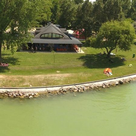 Szines Panorama Apartman Balatonlelle Eksteriør bilde